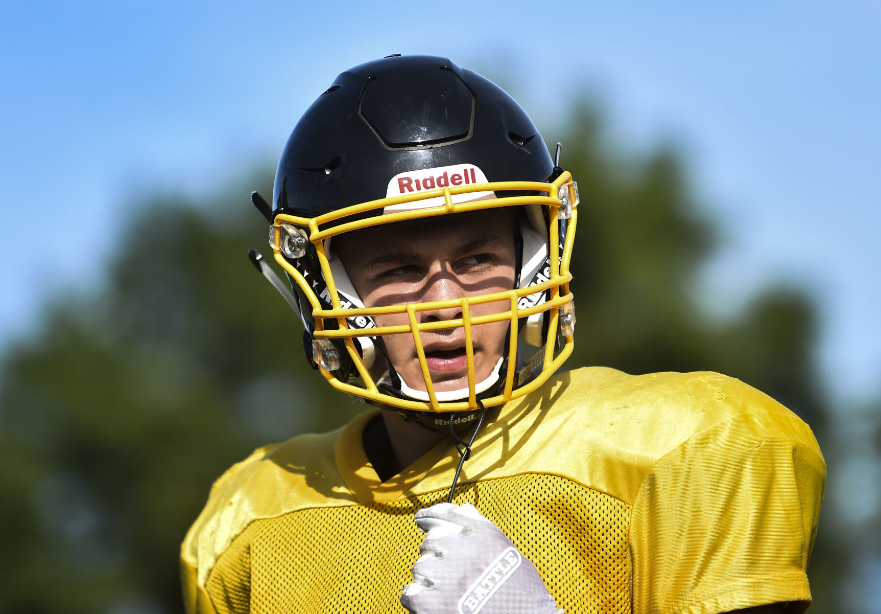 082019-qct-spt-bett football-34.jpg